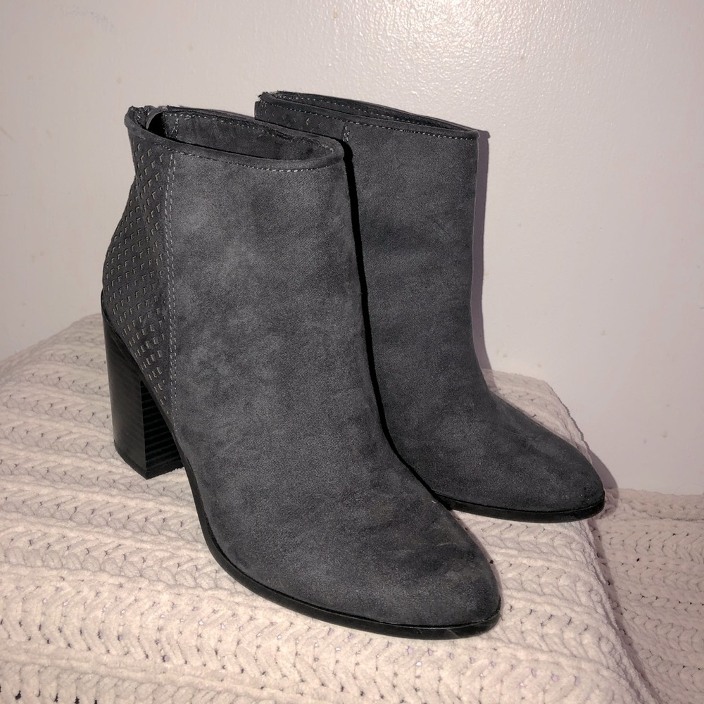 American Eagle Gray 3in Heel Booties W7.5